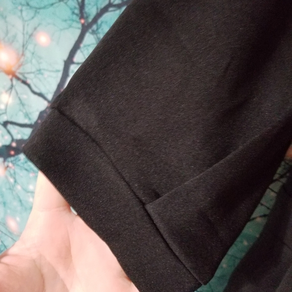 Gorgeous Black Dress - Picture 5 of 7